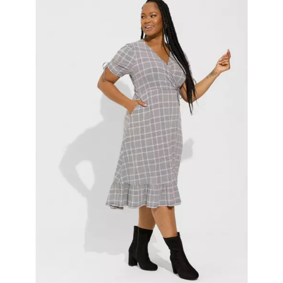 Torrid Black Purple Plaid A-Line Faux Wrap Midi Dress Size 14/16 XL - Picture 1 of 12